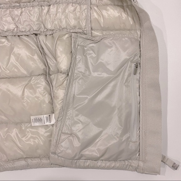 Athleta Banner Peak Down Vest moonlight gray size Medium - Picture 8 of 11